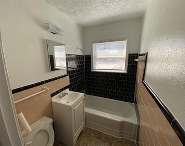 4420 Roseland Street - Photo Thumbnail 5