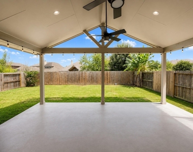 10306 Hartfield Bluff Lane - Photo Thumbnail 14