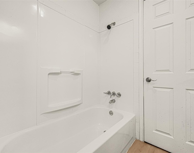 2631 Mansfield Street - Photo Thumbnail 16