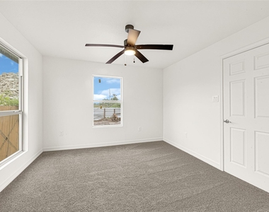2631 Mansfield Street - Photo Thumbnail 15