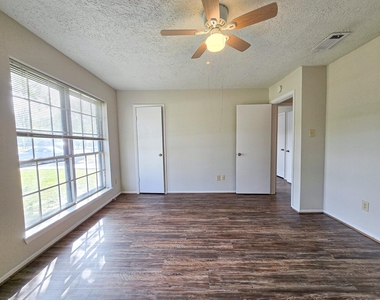 12645 Lake Conroe Hills Drive - Photo Thumbnail 11