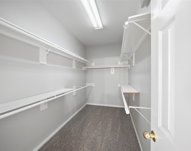 5602 Beaver Pass Lane - Photo Thumbnail 16