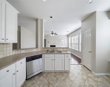 5602 Beaver Pass Lane - Photo Thumbnail 11