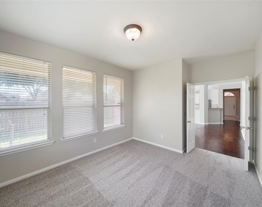 5602 Beaver Pass Lane - Photo Thumbnail 14