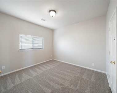 5602 Beaver Pass Lane - Photo Thumbnail 20