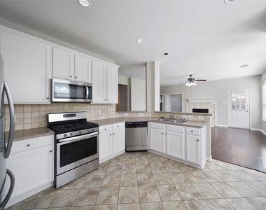 5602 Beaver Pass Lane - Photo Thumbnail 10