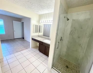 503 Penwood Court - Photo Thumbnail 12