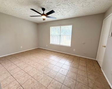 503 Penwood Court - Photo Thumbnail 12