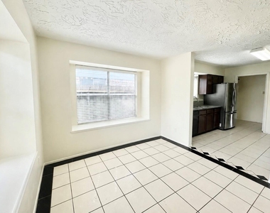 503 Penwood Court - Photo Thumbnail 5