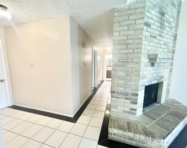 503 Penwood Court - Photo Thumbnail 9