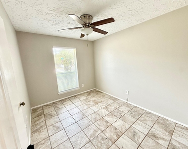 503 Penwood Court - Photo Thumbnail 18