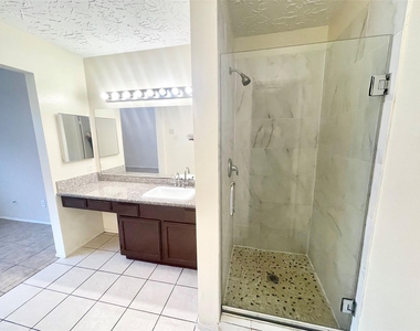 503 Penwood Court - Photo Thumbnail 15