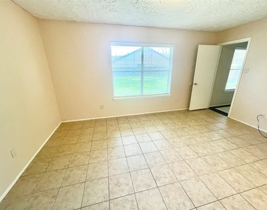 503 Penwood Court - Photo Thumbnail 10
