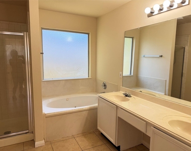 4019 Teal Run Meadow Drive - Photo Thumbnail 6