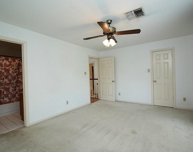 814 Knox Street - Photo Thumbnail 22