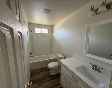 2724 Avenue D - Photo Thumbnail 9