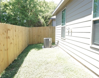 11604 Vistawood Street - Photo Thumbnail 3