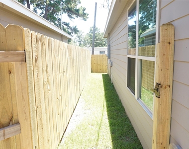 11604 Vistawood Street - Photo Thumbnail 2