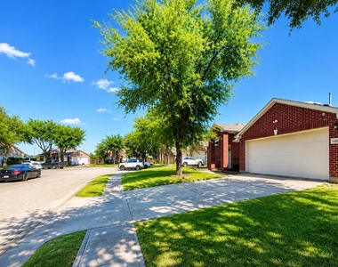 14815 Stocklin Court - Photo Thumbnail 2