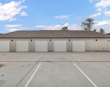 4250 Woodridge Parkway - Photo Thumbnail 18