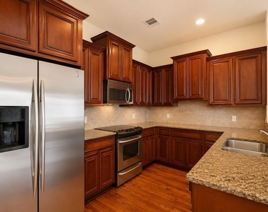 5324 Nett Street - Photo Thumbnail 4