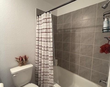 16400 Jasmine Marie Place - Photo Thumbnail 8