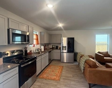 16400 Jasmine Marie Place - Photo Thumbnail 4