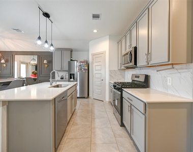 29919 Reagans Ranch Drive - Photo Thumbnail 14