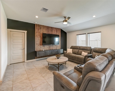 29919 Reagans Ranch Drive - Photo Thumbnail 6