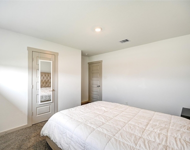 29919 Reagans Ranch Drive - Photo Thumbnail 25