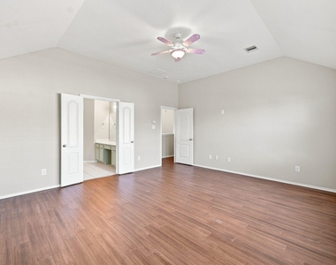 18810 Lantern Cove Lane - Photo Thumbnail 23