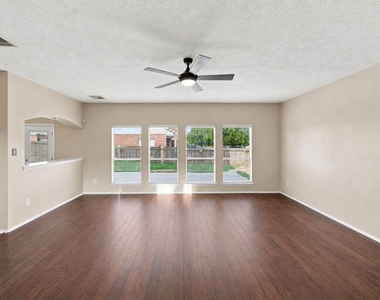 18810 Lantern Cove Lane - Photo Thumbnail 6