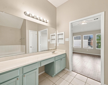 18810 Lantern Cove Lane - Photo Thumbnail 26