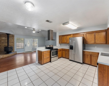 11673 Robin Lane - Photo Thumbnail 9