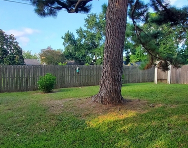 5226 Moonshadows Drive - Photo Thumbnail 15