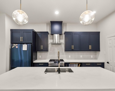 6915 Sherman Street - Photo Thumbnail 9