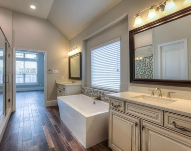 19 Cohasset Place - Photo Thumbnail 24