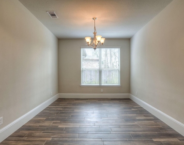 19 Cohasset Place - Photo Thumbnail 7