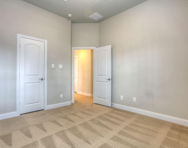 19 Cohasset Place - Photo Thumbnail 39