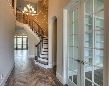 19 Cohasset Place - Photo Thumbnail 4