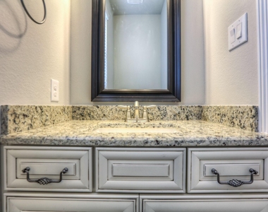 19 Cohasset Place - Photo Thumbnail 9
