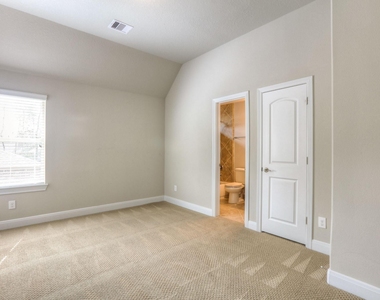 19 Cohasset Place - Photo Thumbnail 34