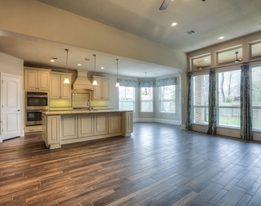 19 Cohasset Place - Photo Thumbnail 12
