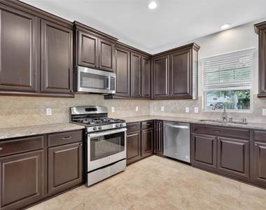 11306 Misty Willow Lane - Photo Thumbnail 13