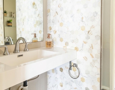 4815 Schiller Park Lane - Photo Thumbnail 12