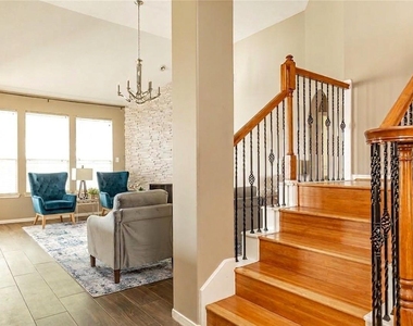 4815 Schiller Park Lane - Photo Thumbnail 13