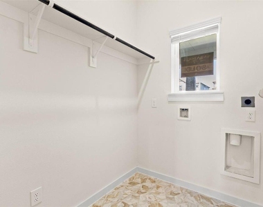 6643 Escondido Dr - Photo Thumbnail 21