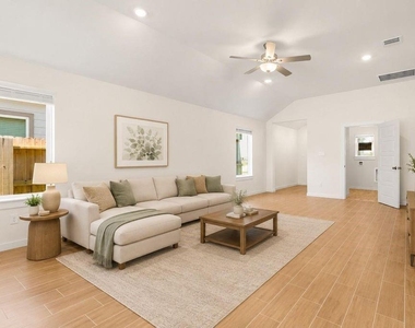 6643 Escondido Dr - Photo Thumbnail 8