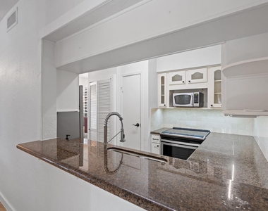 1881 Bering Drive - Photo Thumbnail 5