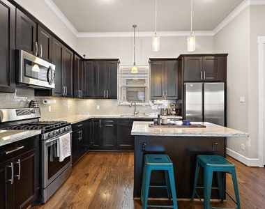 1623 W 23rd Street - Photo Thumbnail 6